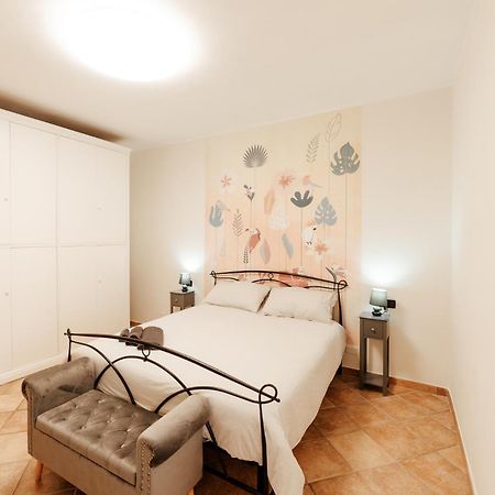 Апартаменти Cr32 Tourist Accomodation Чивітавекк'я Екстер'єр фото